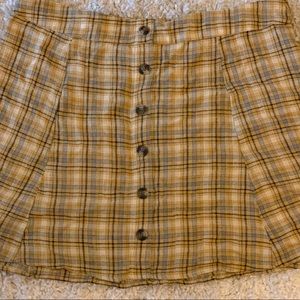 ****On Hold ****American Eagle Yellow Plaid skirt.